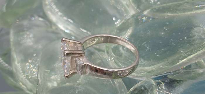 Elegant Sterling Silver Ring