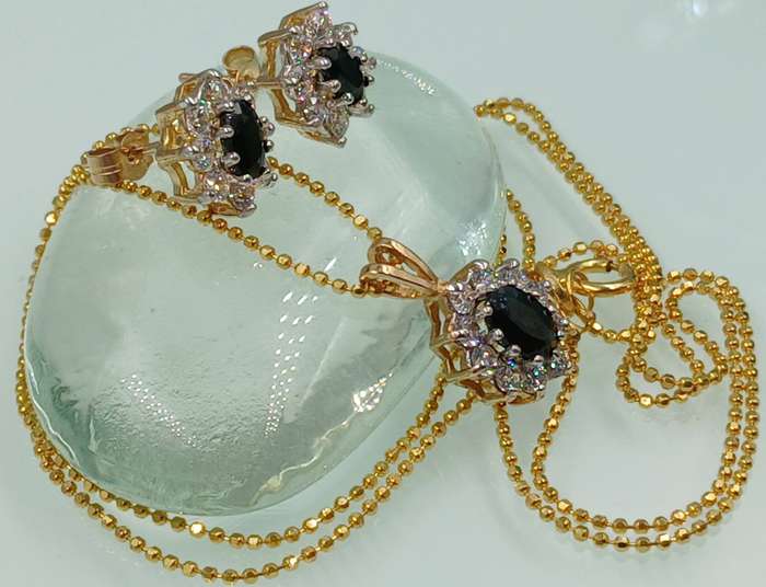 Elegant 9ct Necklace Set