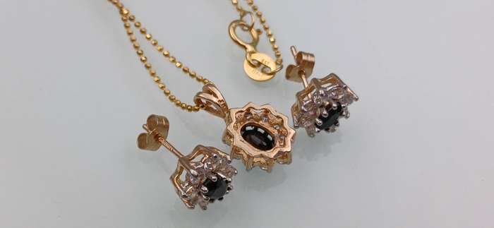 Elegant 9ct Necklace Set