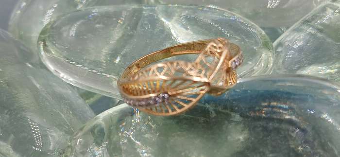 Beautiful 18ct Filigree Ring