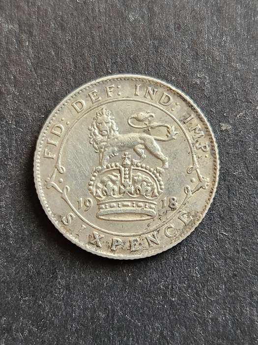 UK Sixpence 1918 Silver - as per photograph