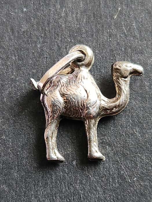 Vintage Silver Camel Charm 1.7g - as per photograph