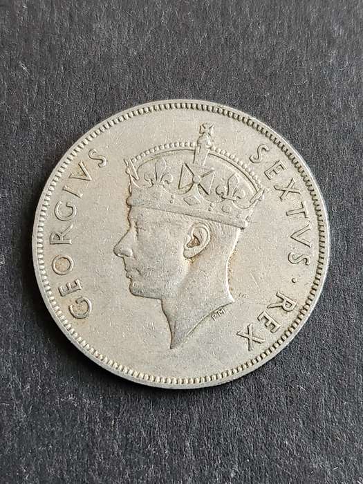 East Africa One Shilling 1952 .250 Silver