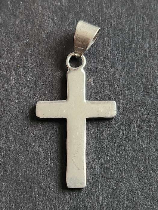 Vintage Sterling Silver Cross 3.7g