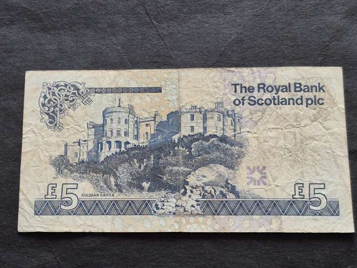 Royal Bank of Scotland 5 Pounds Commorative Royal College  of Surgeons