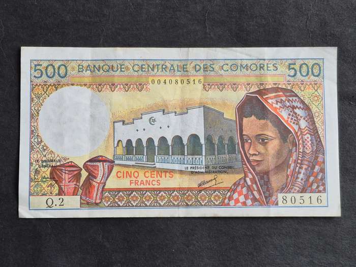 Comores 500 Francs - nice condition