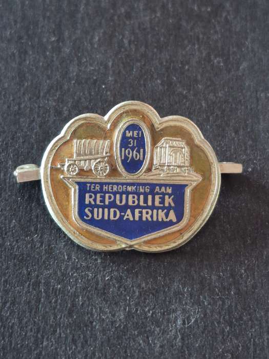 Republic of SA 31 May 1961 Pin Badge (nice condition)