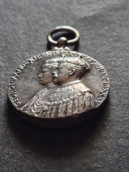 Silver Jubilee Medal King George V and Queen Mary 1935