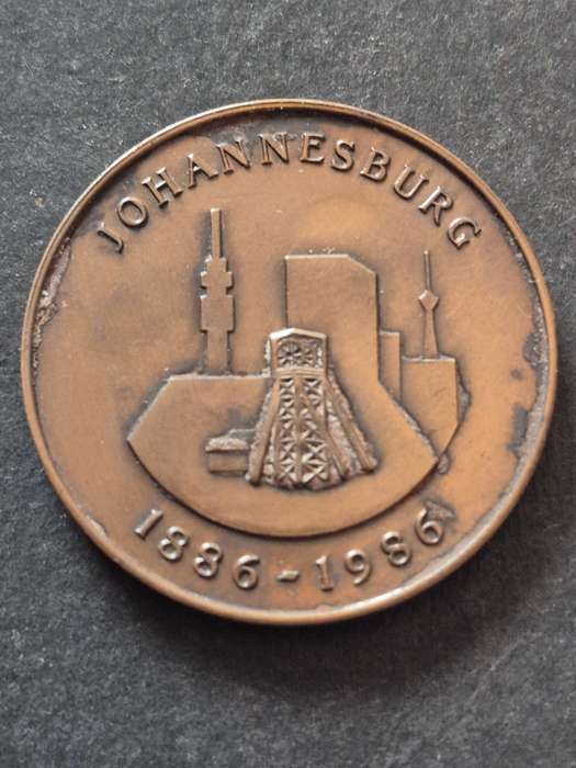 Johannesburg 100 Years Commemorate Bronze Medallion 1886 - 1986