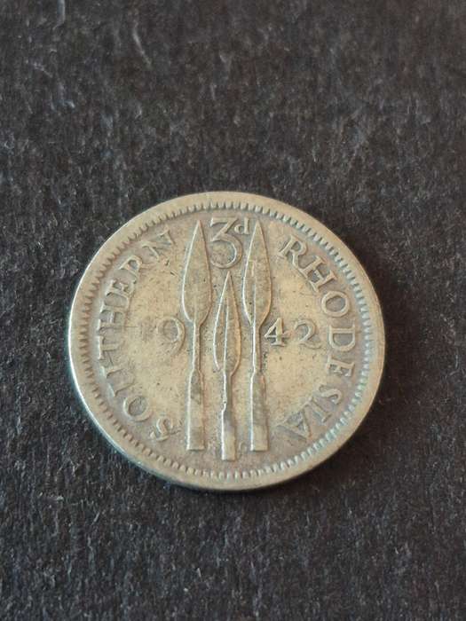 Southern Rhodesia Threepence 1942  .925 Silver