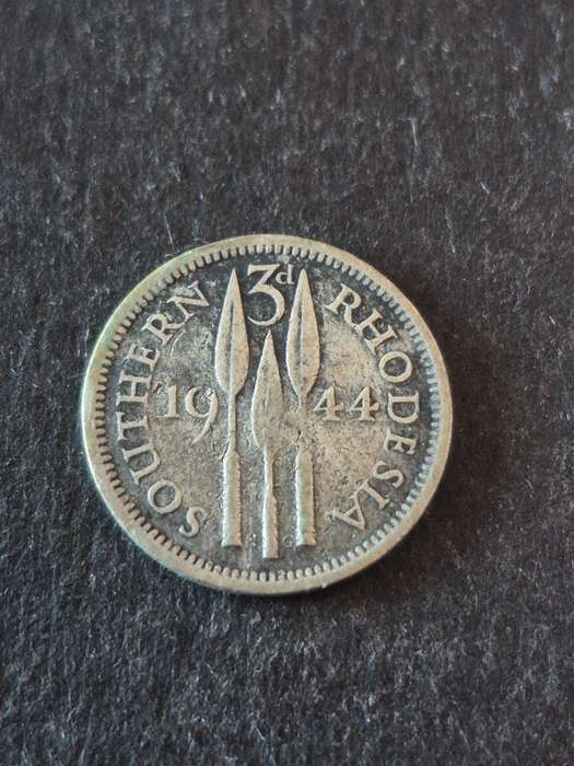 Southern Rhodesia Threepence 1944  .500 Silver
