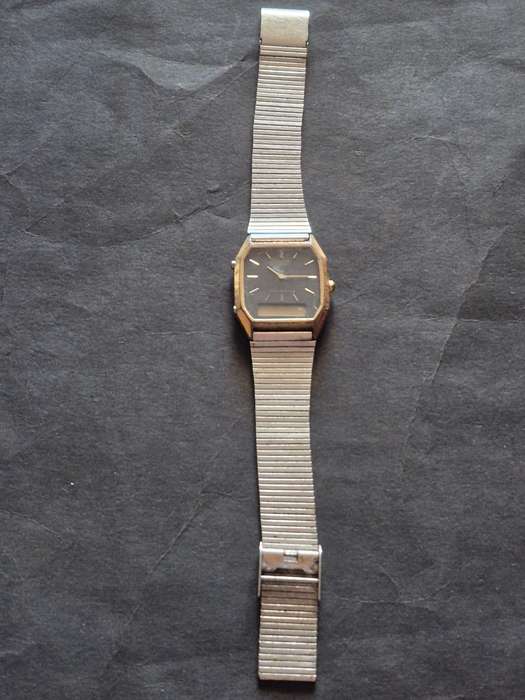 Vintage Seiko Quartz Watch (untested) not working