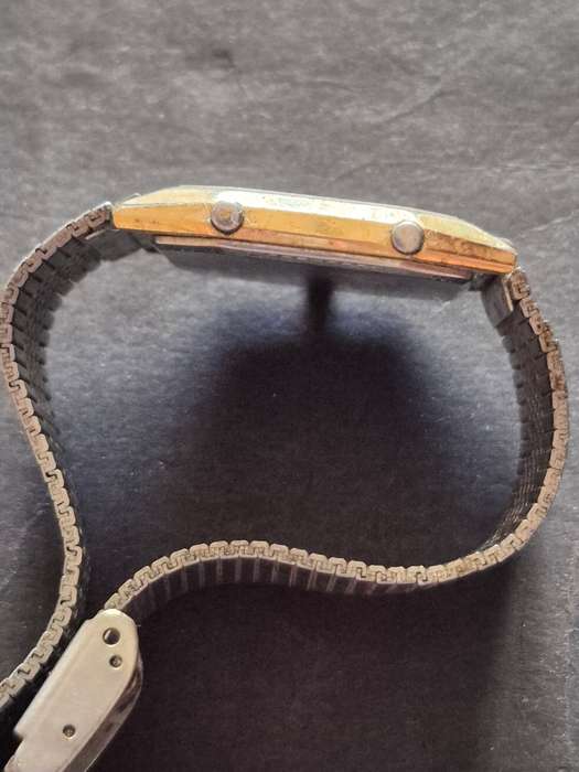 Vintage Seiko Quartz Watch (untested) not working