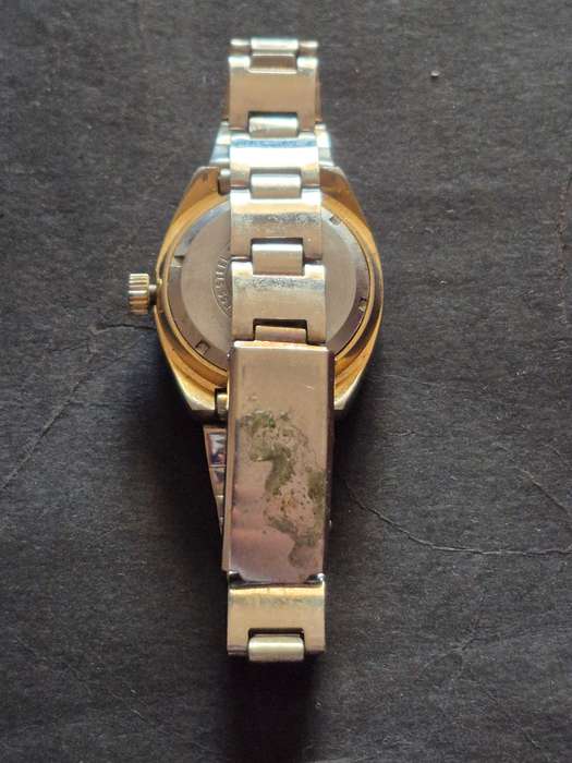 Vintage Ladies Roma 17 Jewels Water Resistant Anti Magnetic Watch (not working)