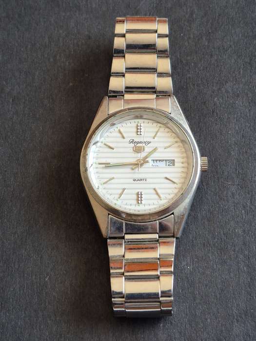 Vintage Regency 5 Quartz Men's Watch  - nice condition (untested) sold as is