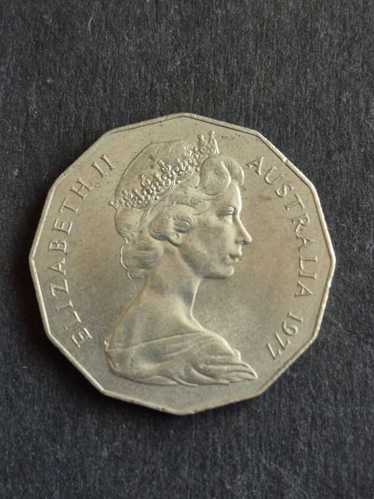 UK 50 Cents Silver Jubilee 1977