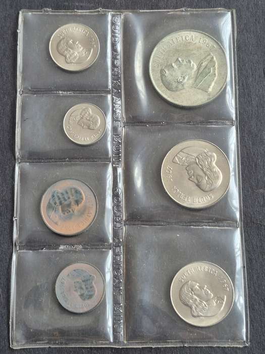 SA Mint Pack 1967 Afrikaans (including Silver One Rand)