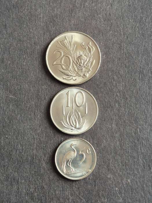 Republic 20/10/5 Cents 1972 UNC