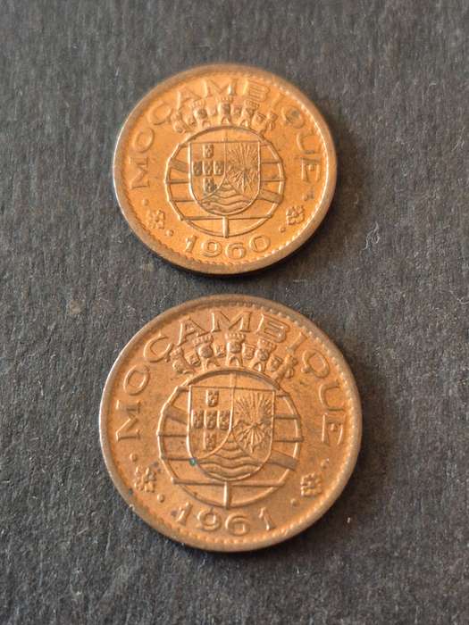 Republica Portuguesa Mozambique 10 Centavos 1960 and 20 Centavos 1961