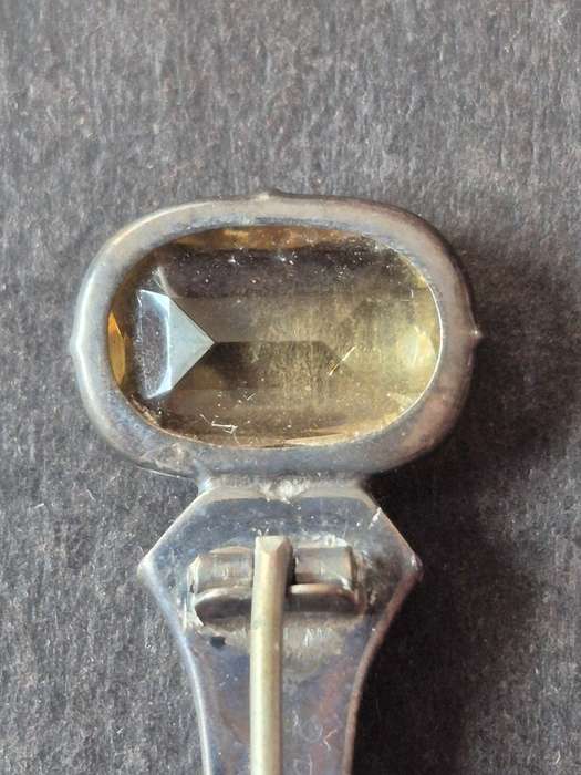 Citrine Kilt Pin Hallmark Silver total weight 8.6g Makers Mark RA
