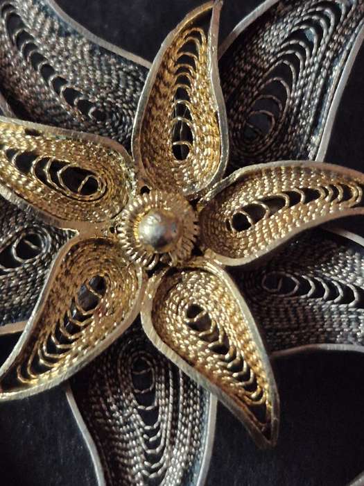 Filigree Brooch - Gilt Sterling Silver 11.6g