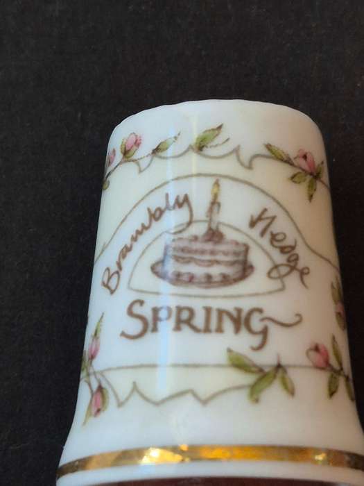 Royal Doulton "Spring" Jill Barklem 1982 Thimble Bramley Hedge