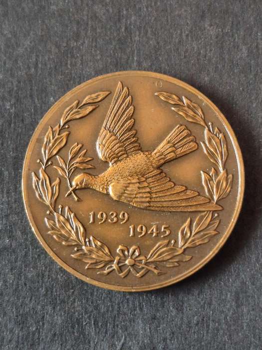 Union of SA Peace Bronze Medallion 1939-1945