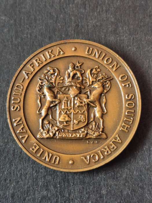 Union of SA Peace Bronze Medallion 1939-1945