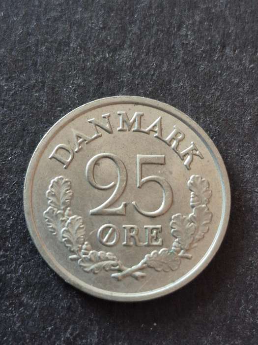 Denmark 25 Ore 1967 (scarce date)