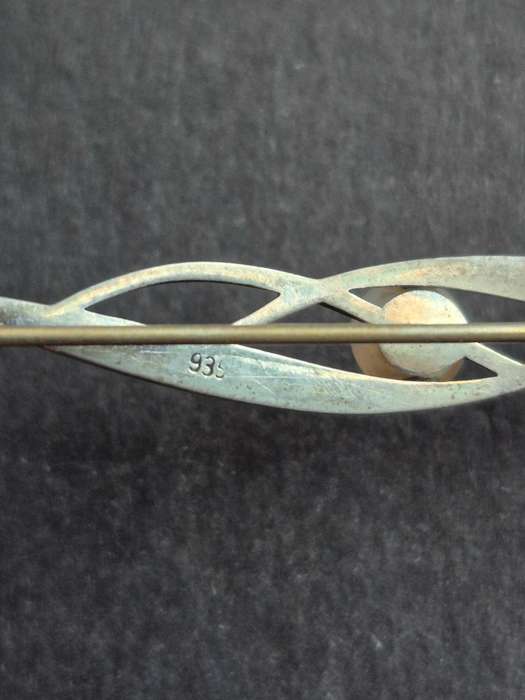 Vintage Marcasite Silver Brooch stamped. 935  4.1g with Pearl 70mm