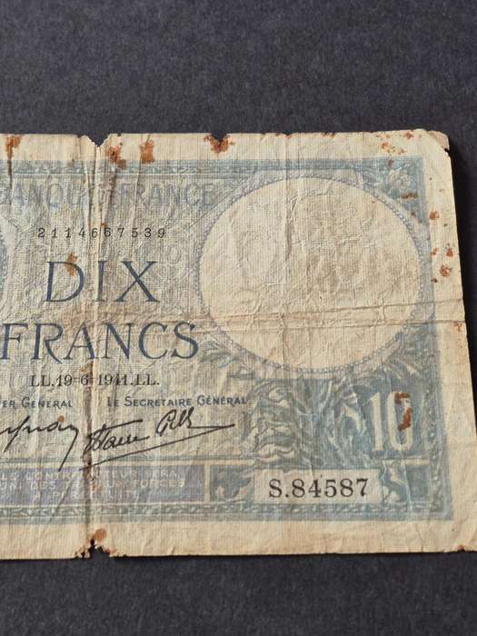 France 10 Francs 1941 (tears/marks)