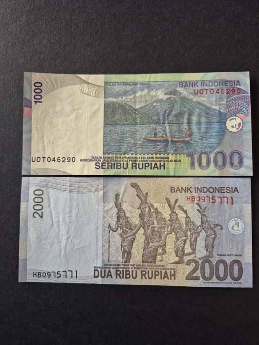 2 x Indonesia Notes 1000/2000 Rupiah (excellent condition)