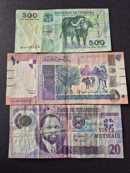 3 x Africa Notes - Tanzania 500 Shillings, Sudan 10 Sudenese Pounds and Mozambique 20 Meticais
