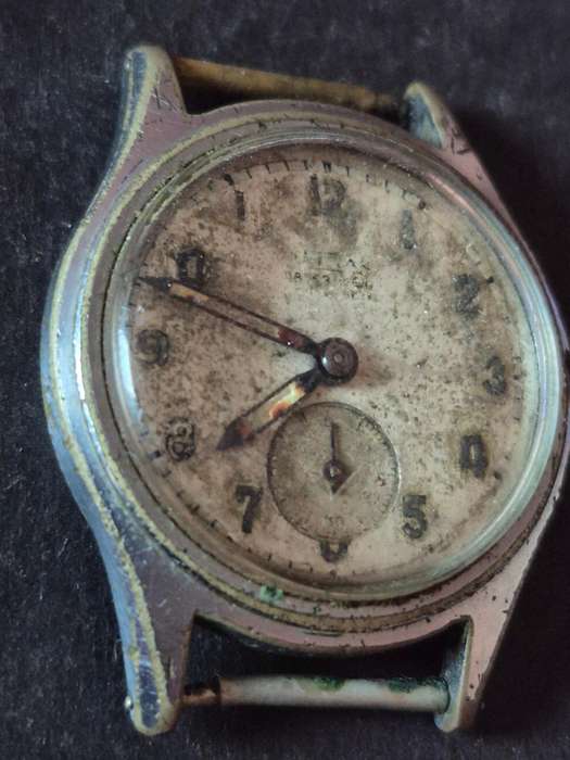 Vintage Unitas 15 Jewels Swiss Made Mechanical Wrist Watch (runs - needs to be serviced)