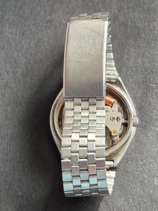 Vintage Seiko Quartz Water Resistant no. 511074 (untested) sold as is
