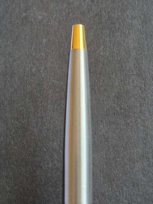 Vintage Two Toned Parker Fountain Pen (excellent condition)