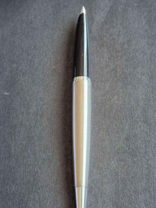 Vintage Parker Stainless Steel Fountain Pen (excellent condition)