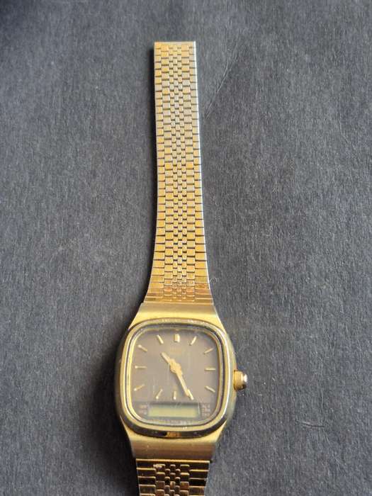 Vintage Ladies Citizen Quartz Watch (untested)