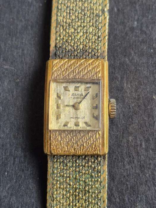 Vintage Avia 17 Jewels Incablock Ladies Wrist Watch (not working)