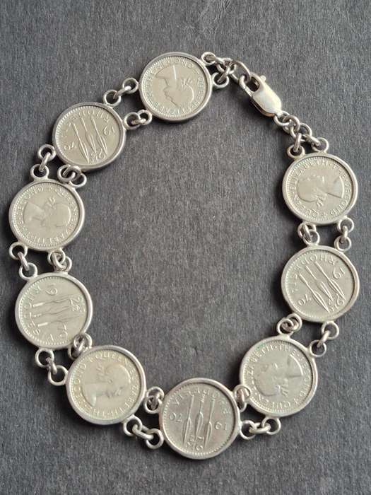 Rhodesia 2 1/2 Cents (Tickey) and Rhodesia and Nyasland Threepence Bracelet 9.25 Silver mount/catch