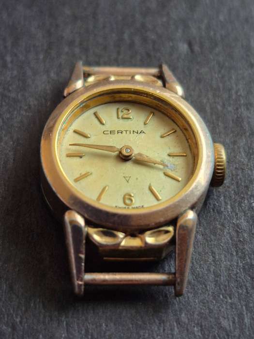 Vintage Ladies Certina 230 Gold Plated Mechanical Wrist Watch 15 Jewels- runs- needs to be serviced