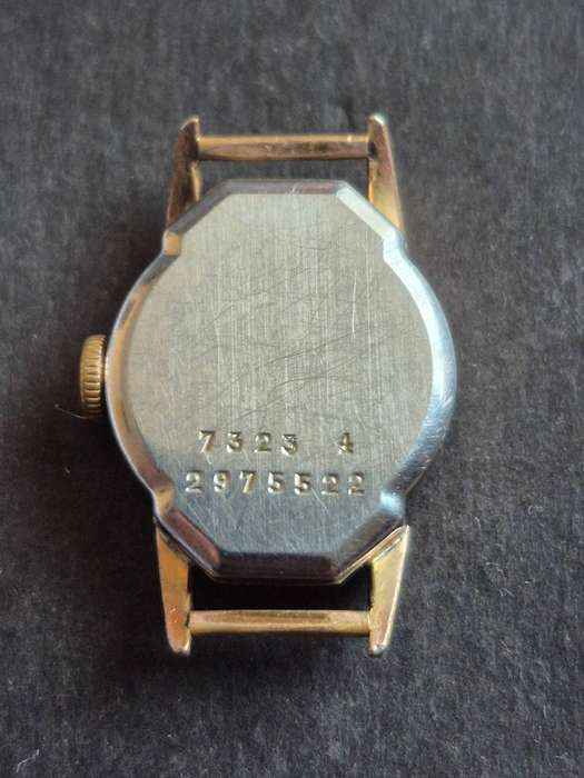 Vintage Ladies Certina 230 Gold Plated Mechanical Wrist Watch 15 Jewels- runs- needs to be serviced