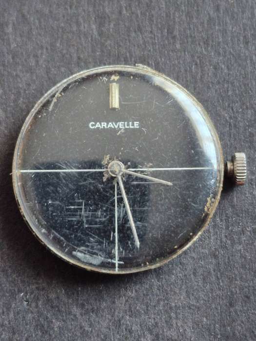 Vintage Caravell 17 Jewels Mechanical Movement with glass - not working
