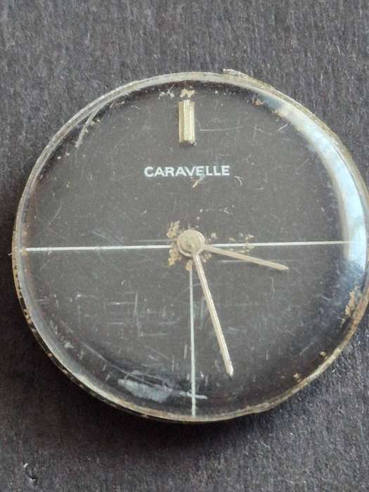 Vintage Caravell 17 Jewels Mechanical Movement with glass - not working