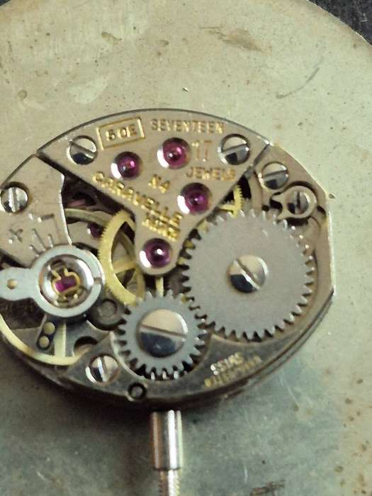 Vintage Caravell 17 Jewels Mechanical Movement with glass - not working