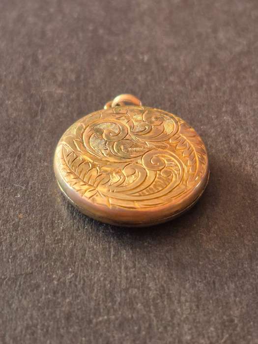 Antique Victorian Family Locket Patent 27214 total weight 7.7g
