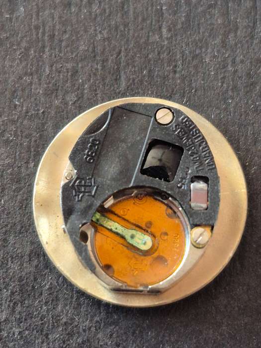 Vintage Passat Quartz Ladies Watch Movement with Glass - not working