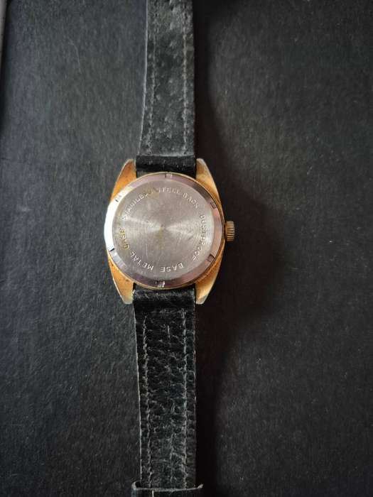 Vintage Men's Roma Super Deluxe 17 Jewels Waterproof Antimagnetic Watch - not working