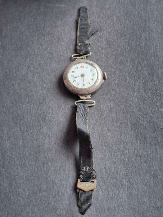 Vintage Ladies Wrist Watch. 800 Silver