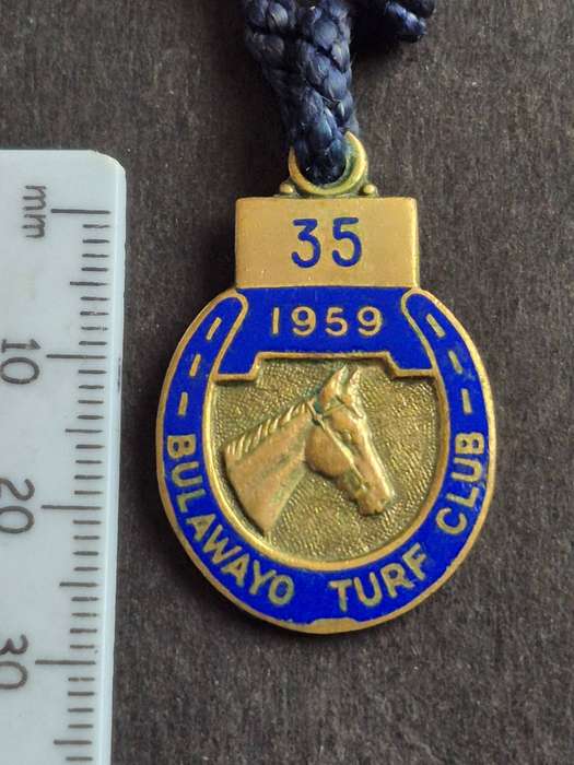 Bulawayo Turf Club Enamel Badge 1959 no. 35